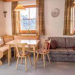 Rauchenbacher Apartments, *